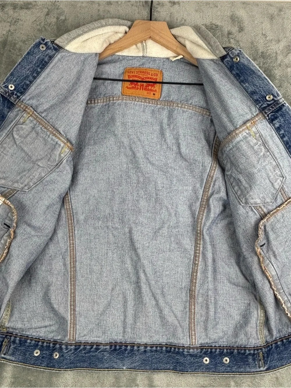 Levi’s Jacket Mens Medium Blue Hybrid Hoodie Trucker Jean Denim Gray Fleece